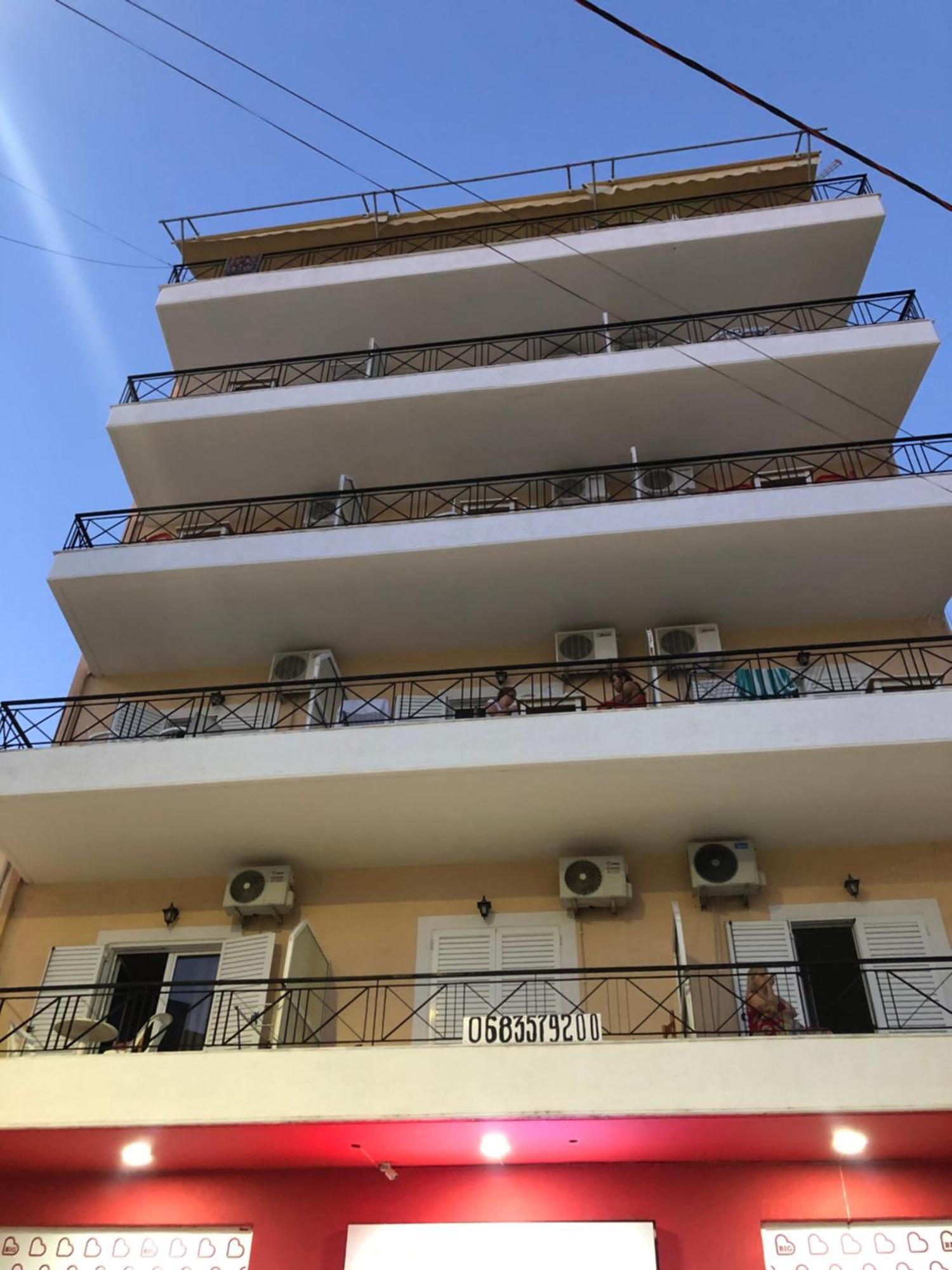 Center Hotel Pirro Himarë Exteriér fotografie